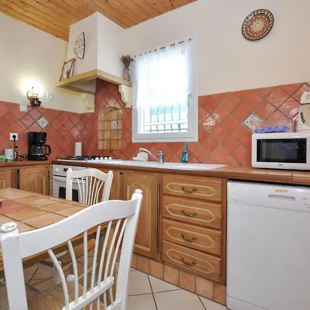 Дом отдыха 3 Bedroom Stunning Home In Saint-Andre-Les-Alpes Сент-Андре-лез-Альп