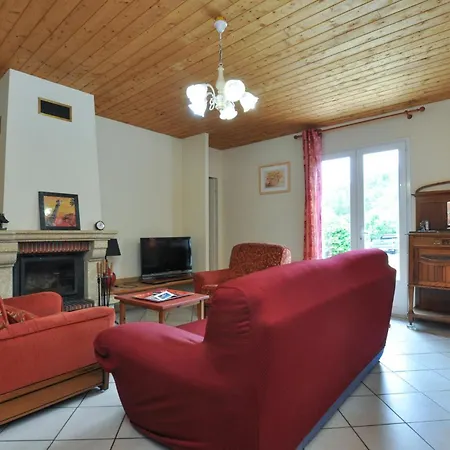 3 Bedroom Stunning Home In Saint-Andre-Les-Alpes Сент-Андре-лез-Альп